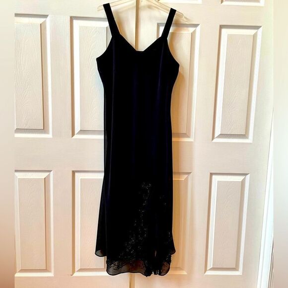 BLACK SLEEVELESS BEADED CREPE DRESS WITH DUSTER FULLY LINED SIZE 18W WORN ONCE - Picture 1 of 12